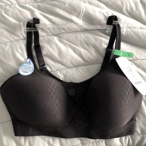 NWT wicking wireless bra